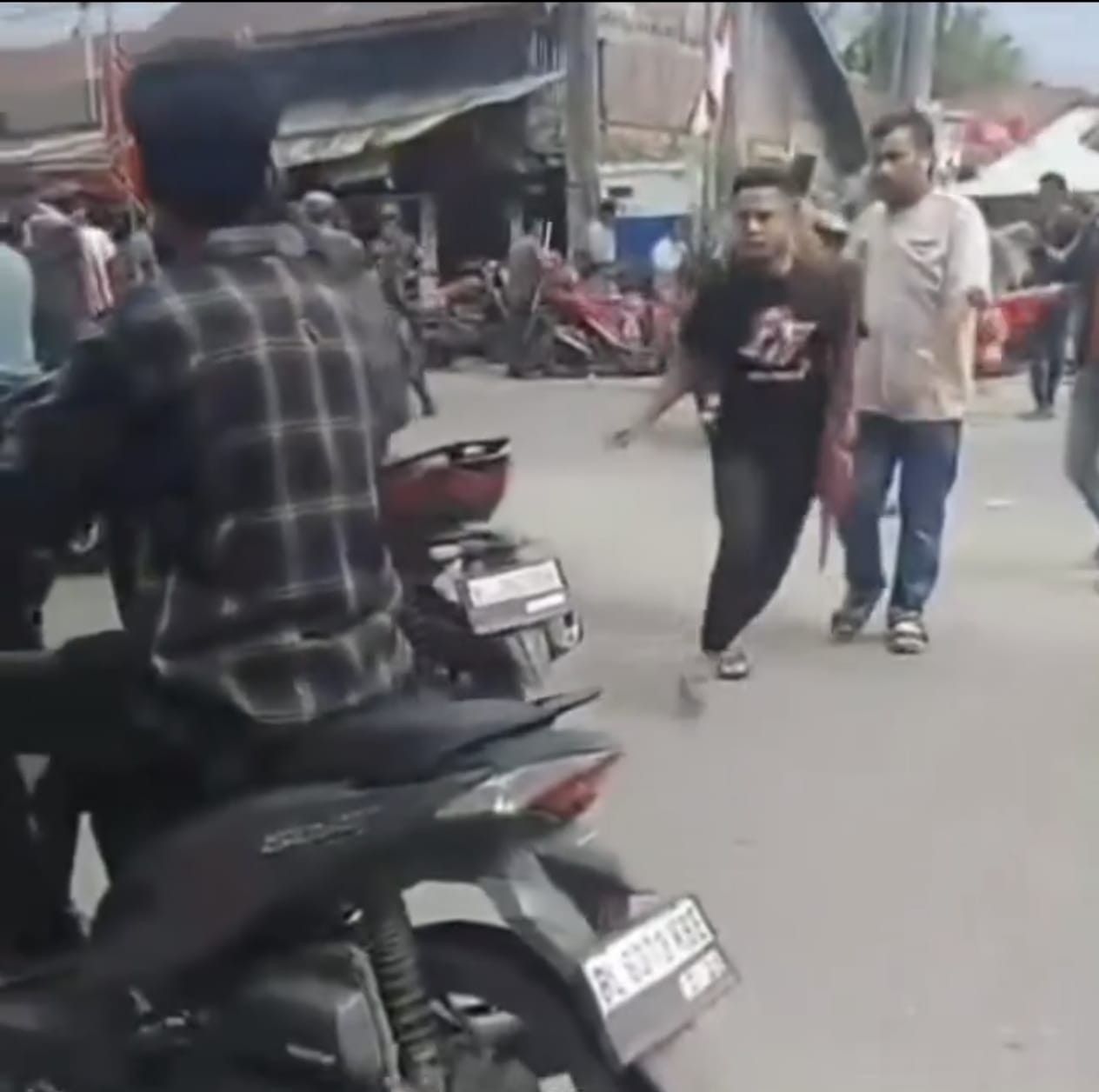 TNI Bubarkan Provokasi di Tengah Banjir Aceh, Agenda Perusak Hutan Terbongkar